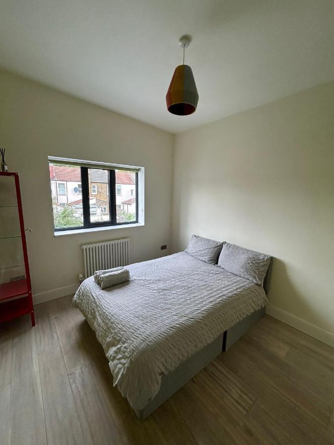 Contemporary 3 Bed House With Spacious Garden Close To Stratford & Canary Wharf London Exterior photo